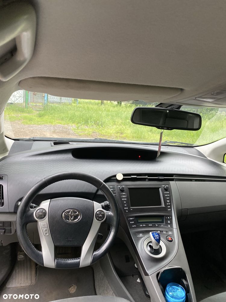 Toyota Prius - 8