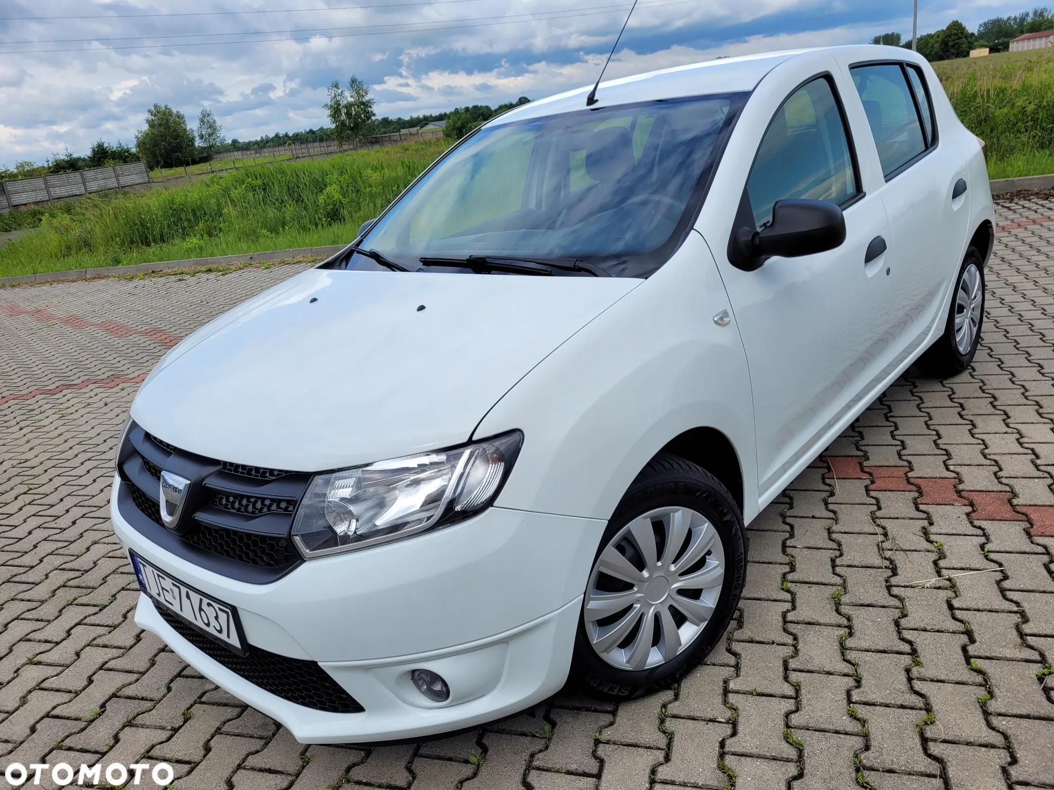 Dacia Sandero 1.2 16V 75 Laureate - 3