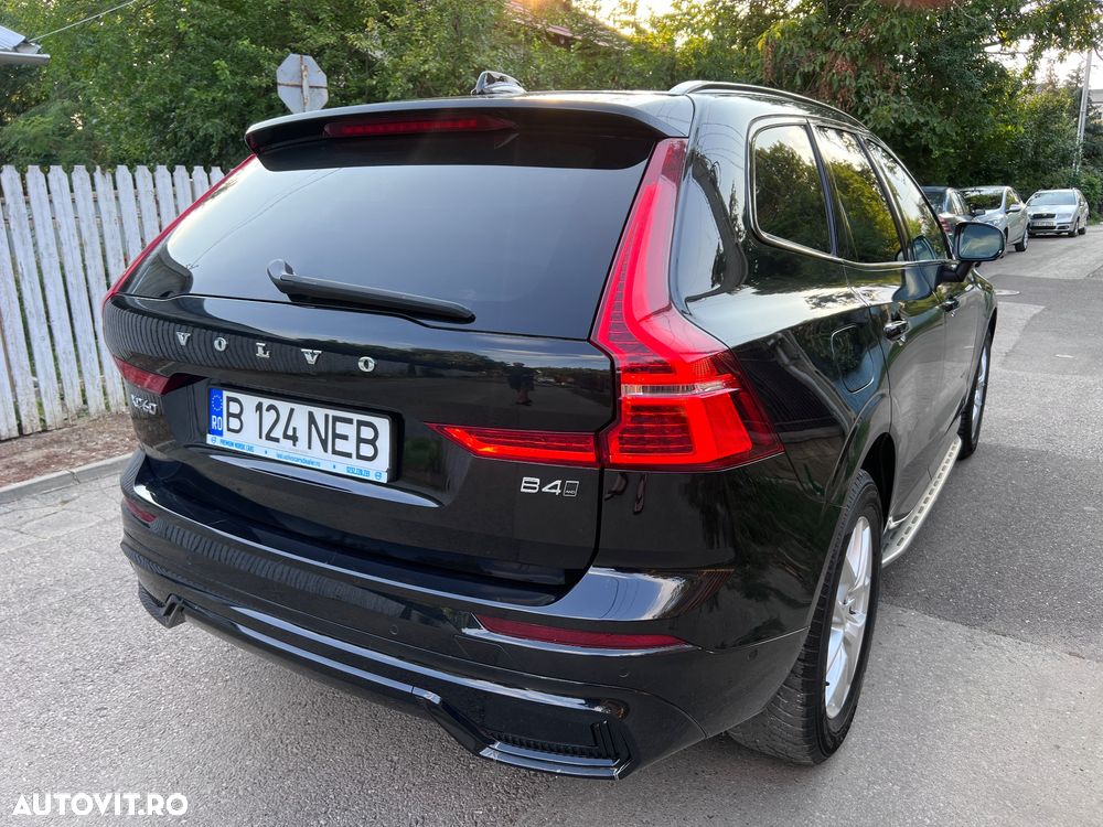 Volvo XC 60 B4 MHEV AT AWD Ultimate Dark - 4