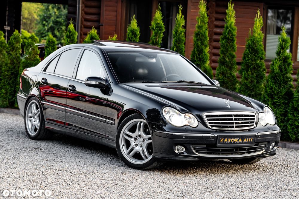 Mercedes-Benz Klasa C 320 4Matic Avantgarde Sport Edition - 5