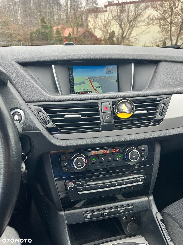 BMW X1 sDrive16d xLine - 12