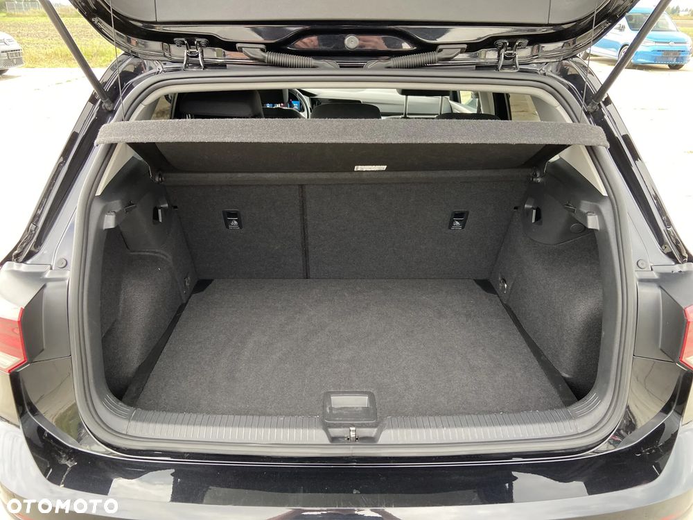 Volkswagen Golf - 17