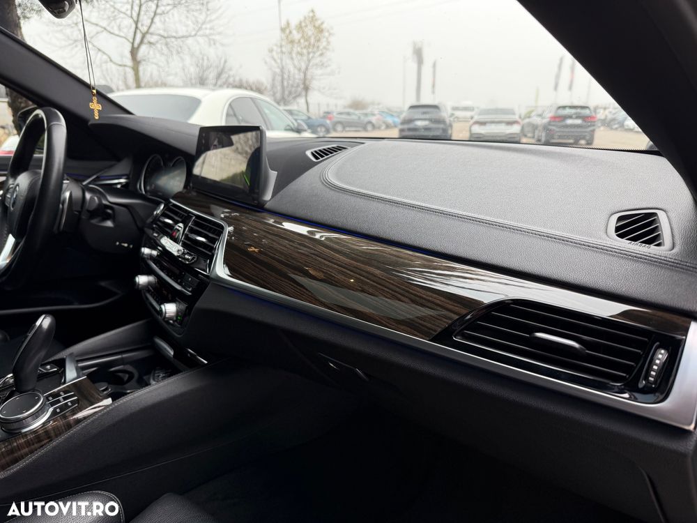 BMW Seria 5 520d xDrive Aut. Luxury Line - 36