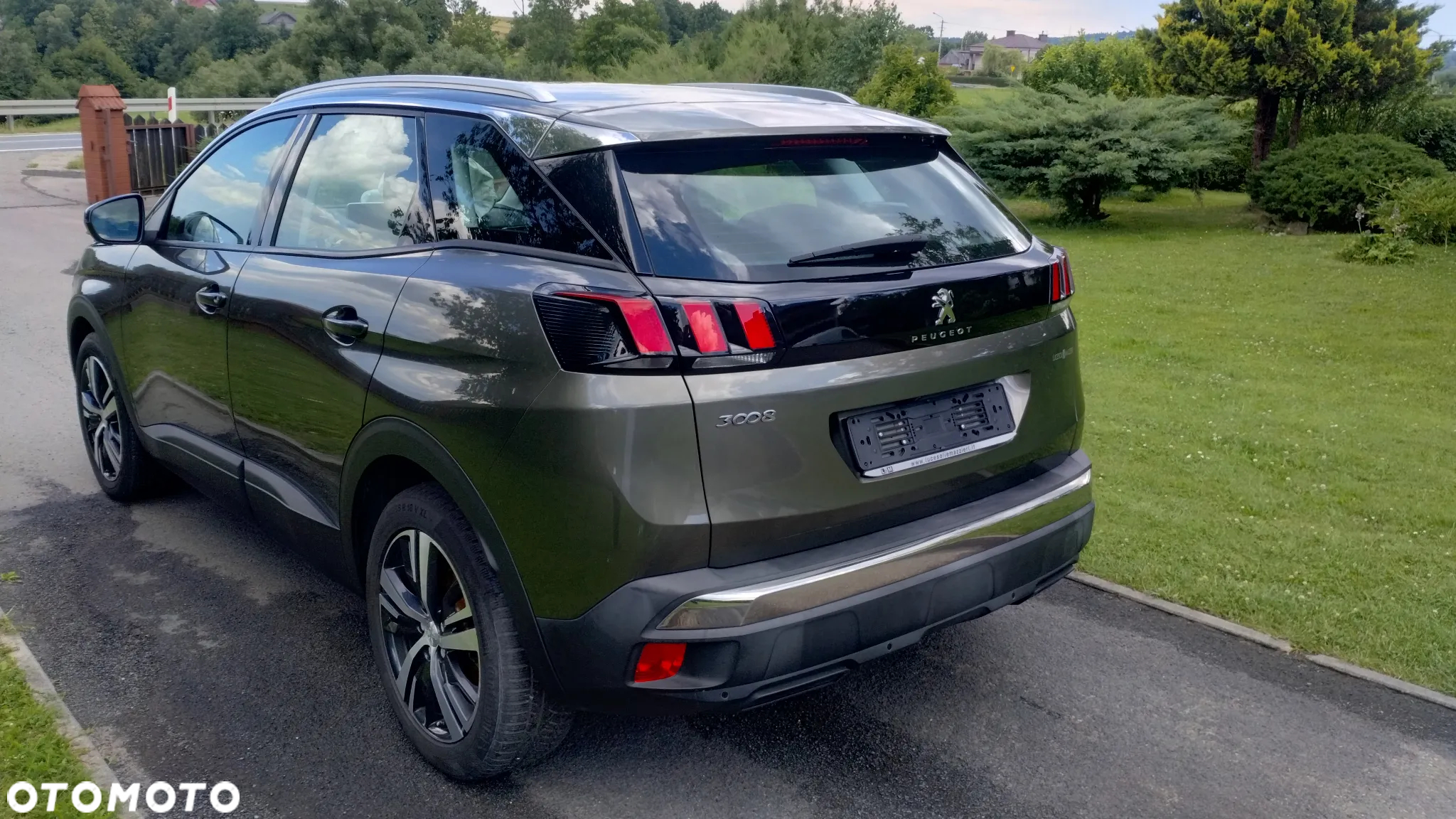 Peugeot 3008 BlueHDi 130 Stop & Start EAT8 Allure Business-Paket - 3