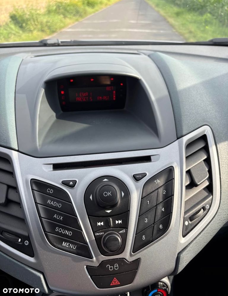 Ford Fiesta 1.25 Ambiente - 8