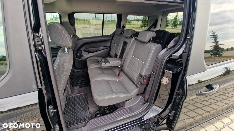 Ford Tourneo Connect Grand - 28