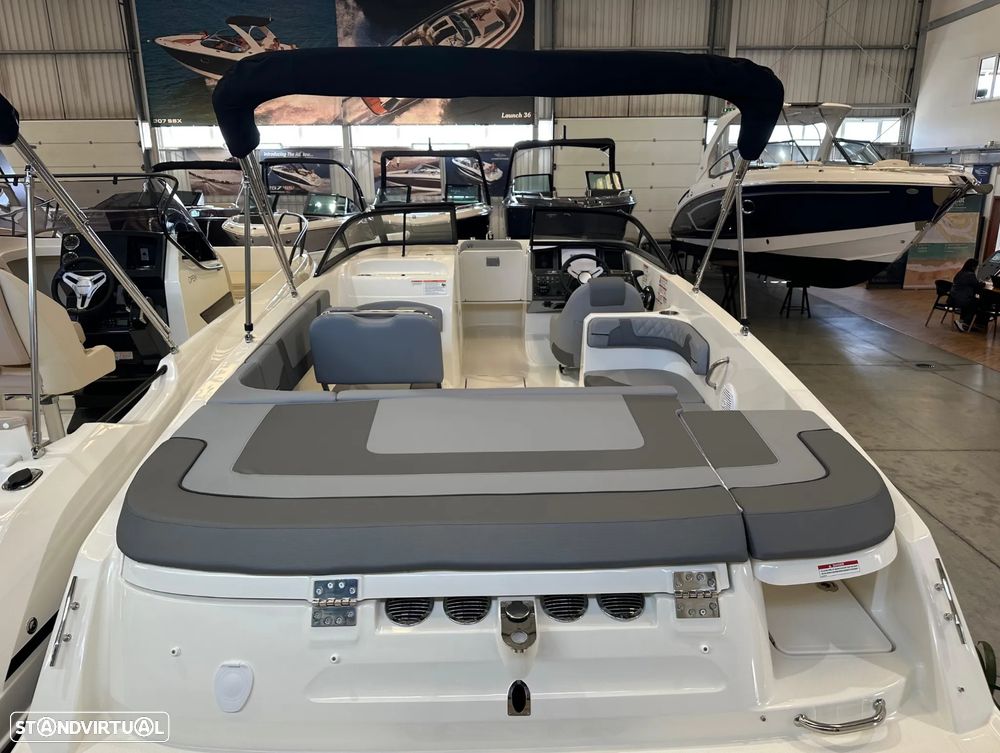 Bayliner VR6 OB - 9
