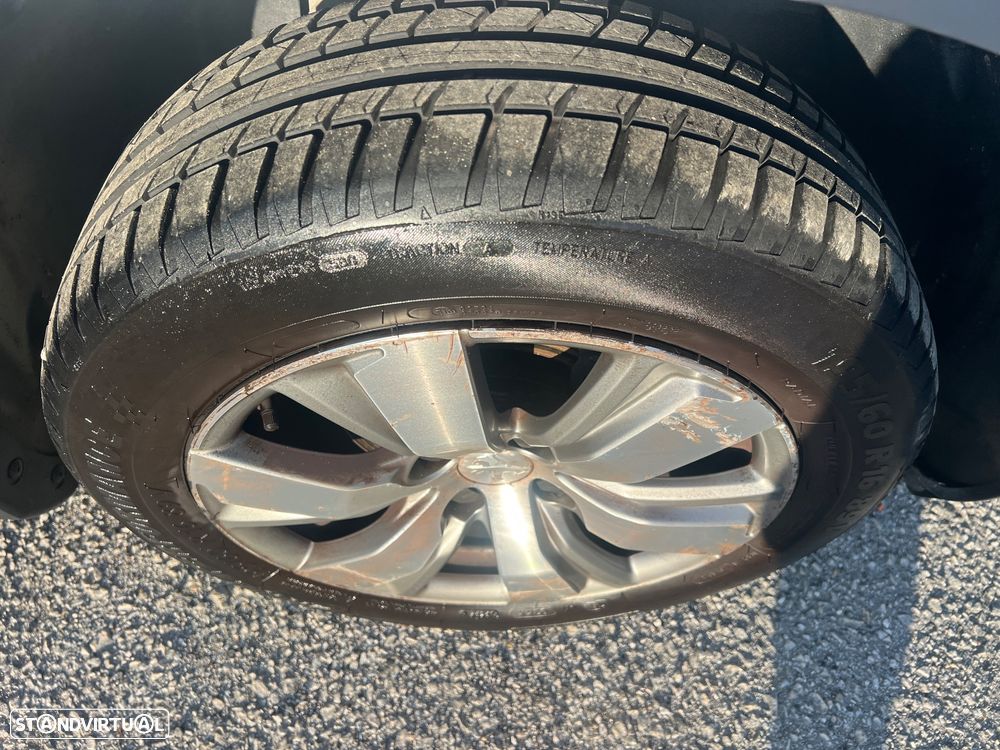 Peugeot 2008 1.2 PureTech Style - 25