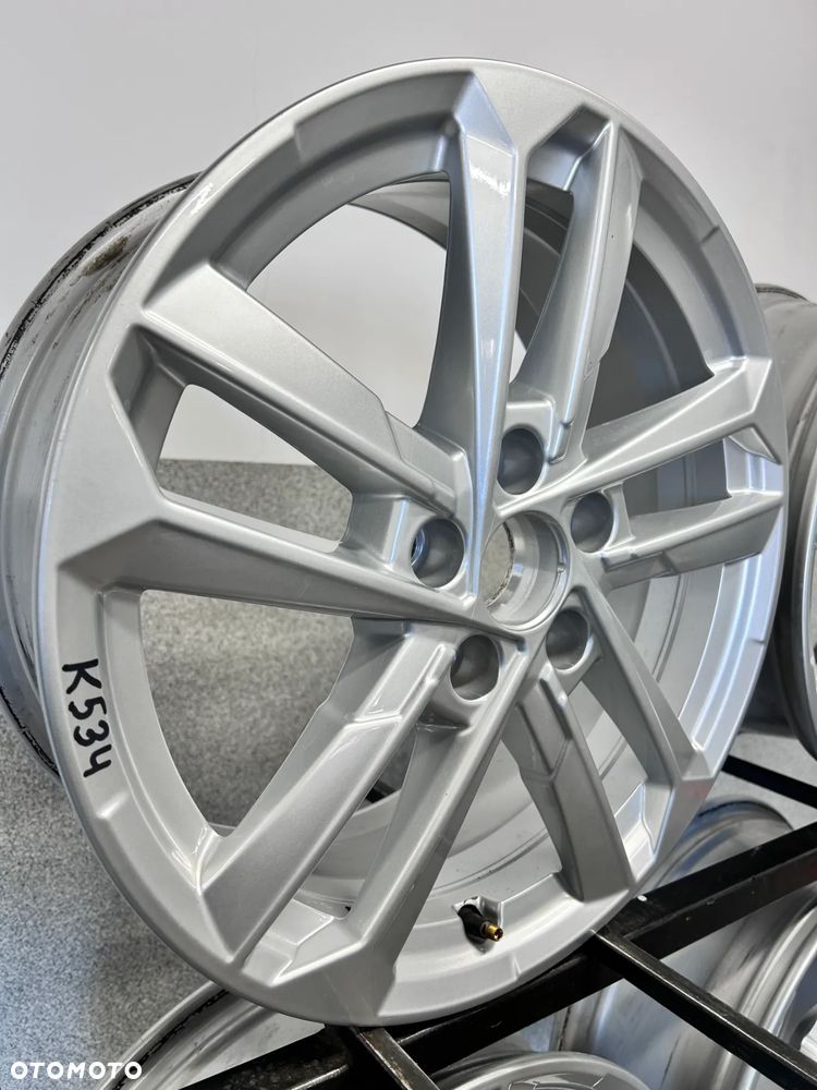 4 FELGI ALU. AUDI A3, S3 8Y0, VW T-ROC 17'' E6,5J  ET43 - 3