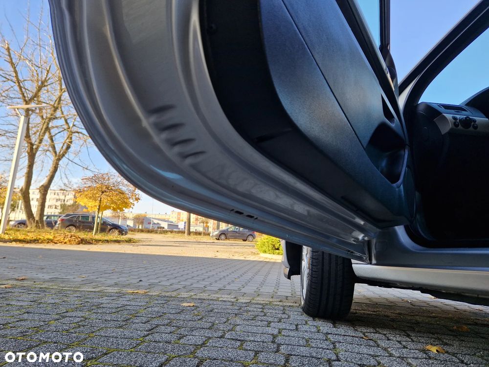 Opel Astra GTC 1.6 Catch me - 32