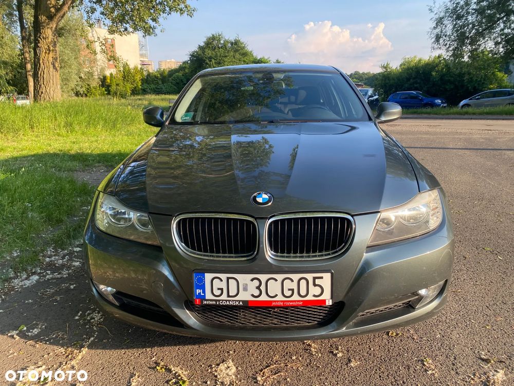 BMW Seria 3 318i - 2