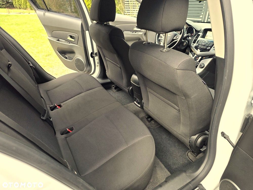 Chevrolet Cruze 1.7 D LT+ - 26