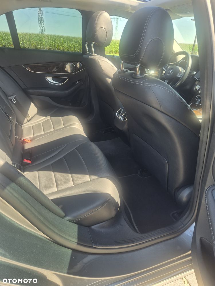 Mercedes-Benz Klasa C 300 7G-TRONIC - 25