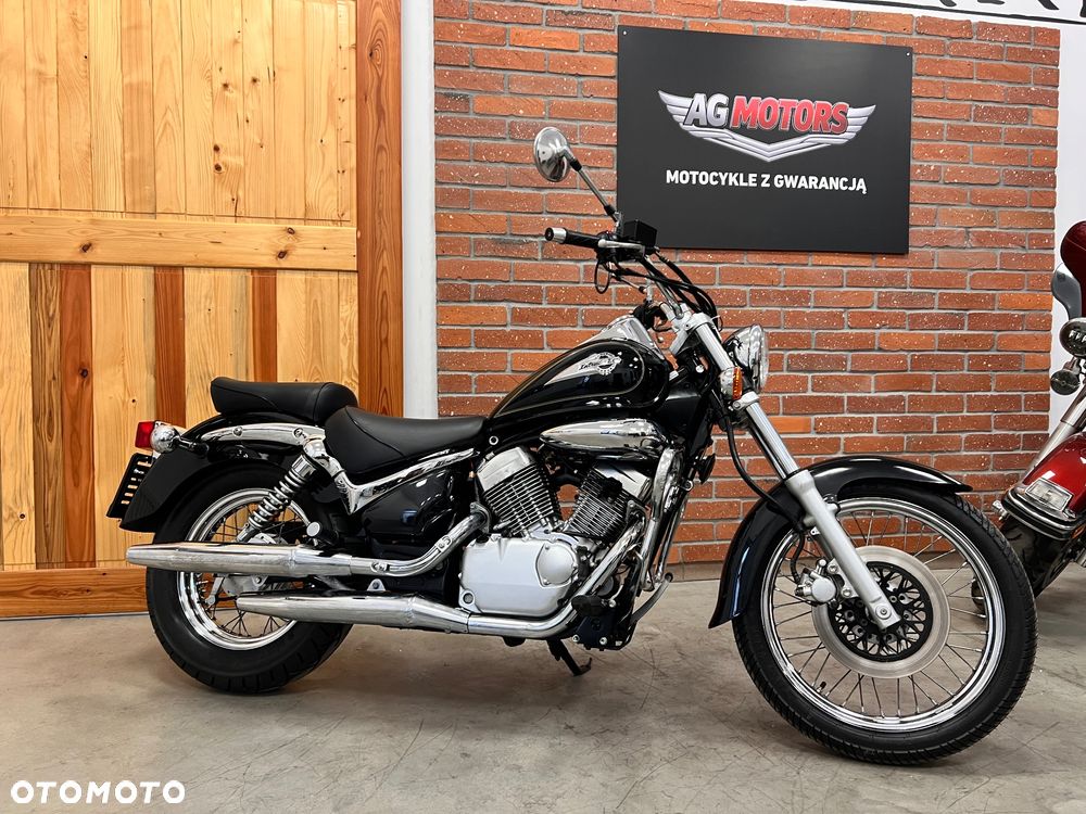 Suzuki Intruder - 3