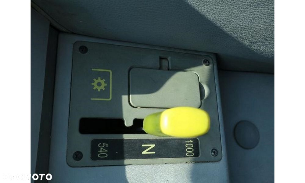 Deutz-Fahr Agrofarm 100 MFWD / 2005 - 24