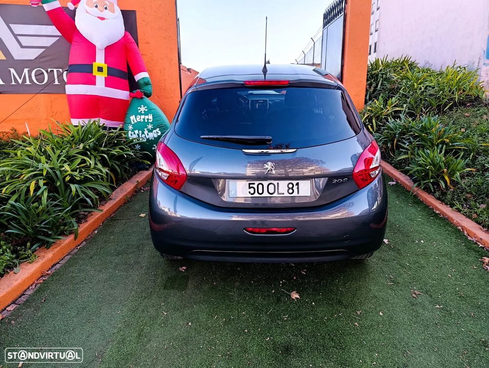 Peugeot 208 1.2 VTi SE Style - 16