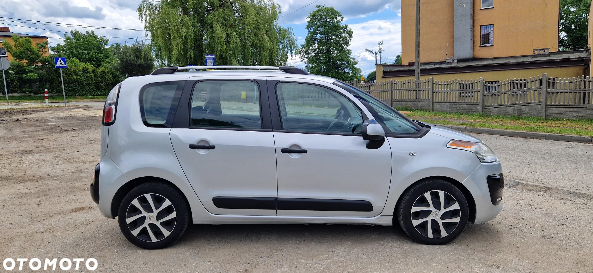Citroën C3 Picasso 1.4i Attraction - 3