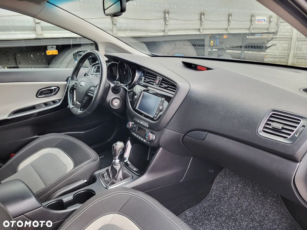 Kia Ceed 1.4 L Business Line - 29