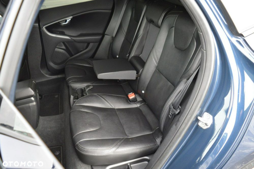 Volvo V40 D2 - 33
