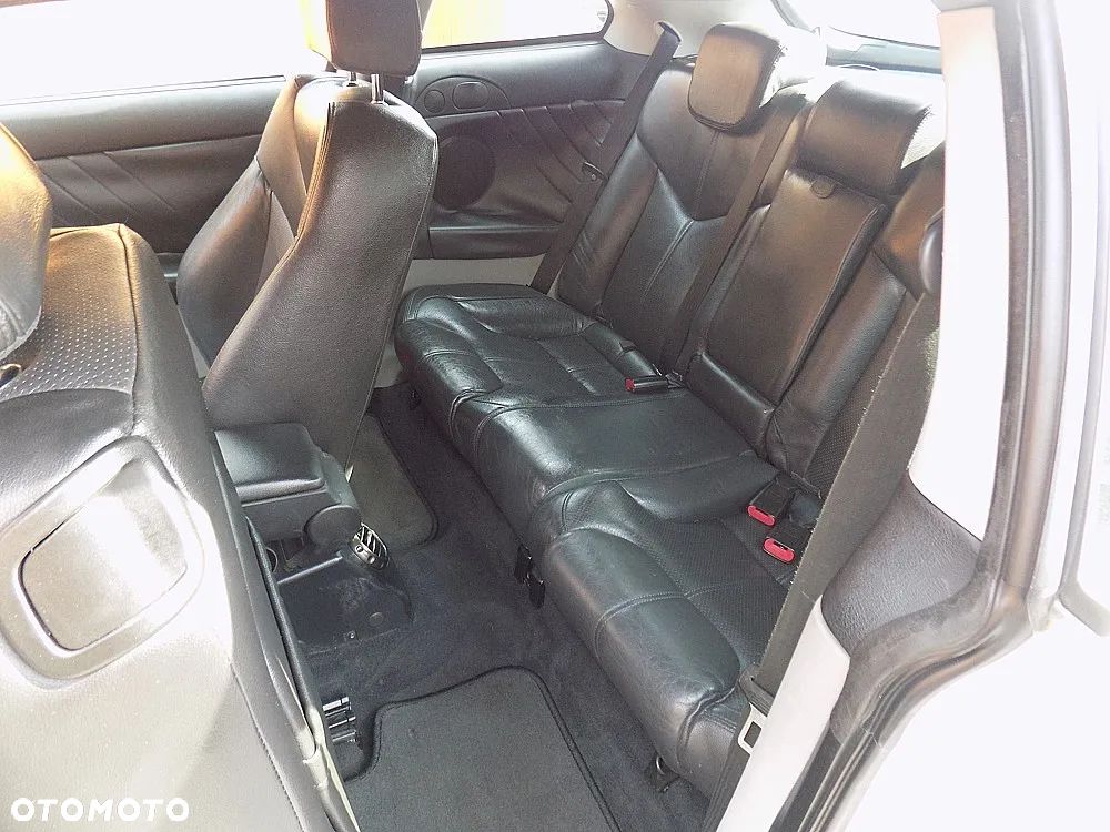 Alfa Romeo GT 1.9 JTD M-Jet Sportiva - 6
