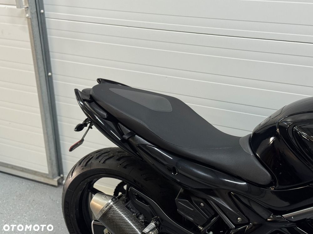 Suzuki Gladius - 7