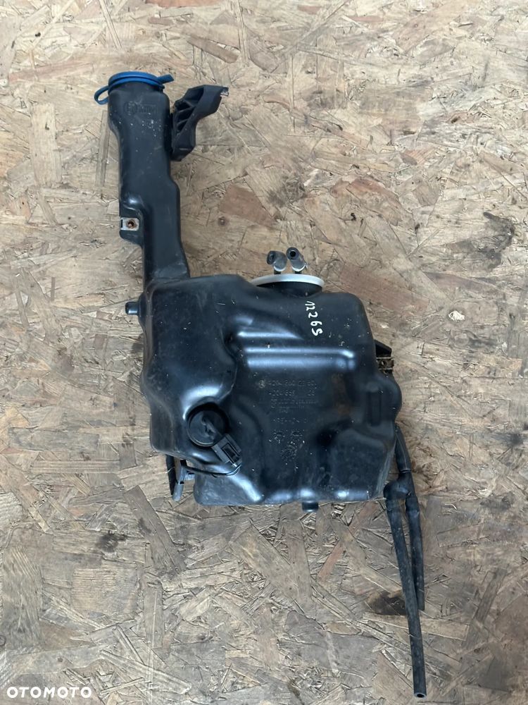 ZBIORNICZEK SPRYSKIWACZY MERCEDES E-KLASA W212 A2048602360 - 1