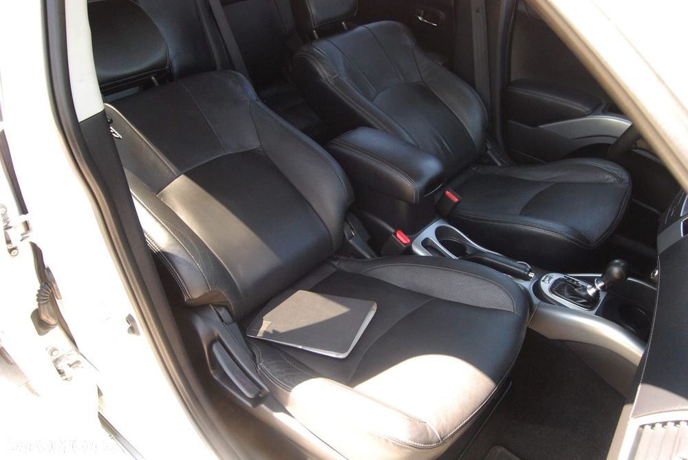 Peugeot 4007 - 21