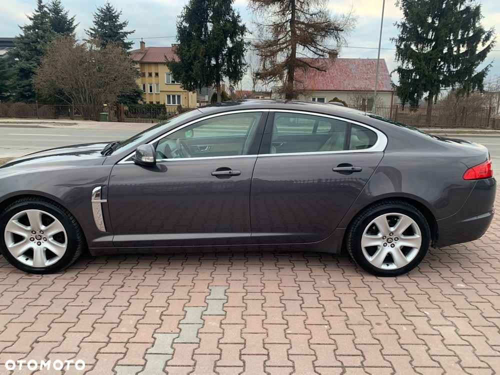 Jaguar XF 2.7 V6 Premium Luxury - 7