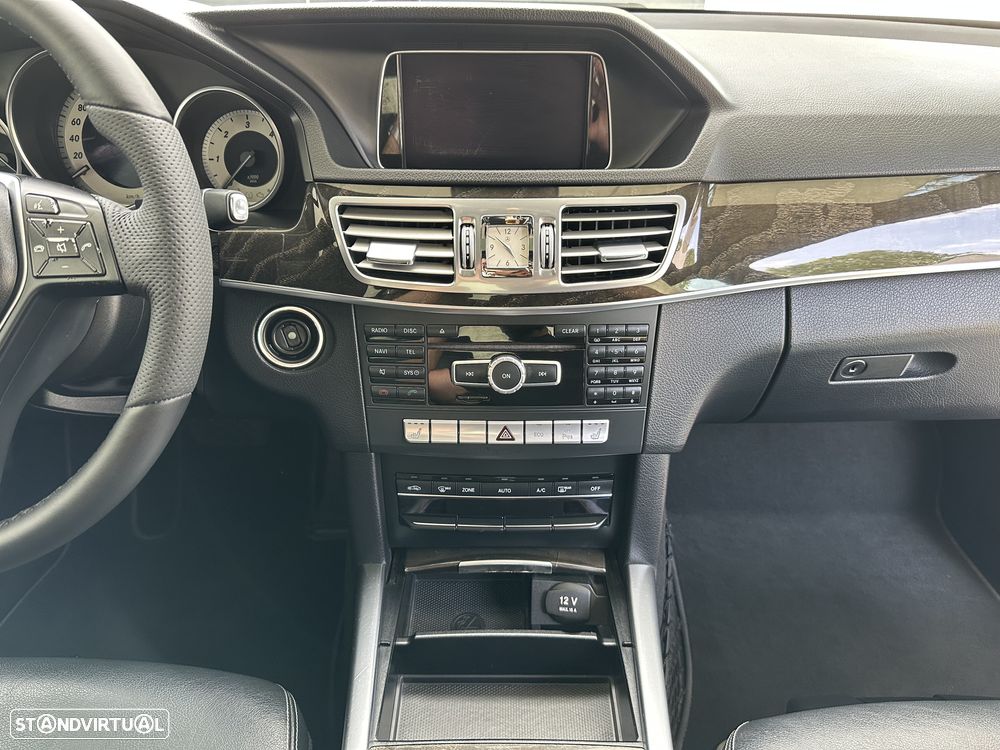 Mercedes-Benz E 220 CDI Elegance BE 129g Auto. - 23