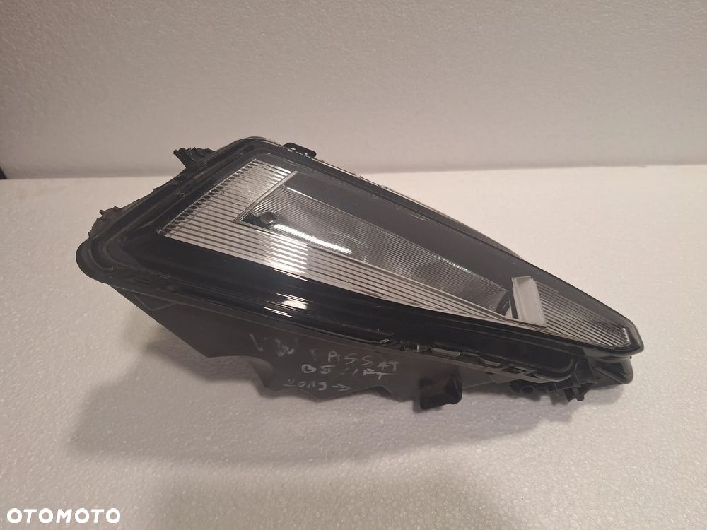 HALOGEN LAMPKA PRZECIWMGIELNA PRAWA VW PASSAT B8 3G0 LIFT 2019- 3G0941700 - 5