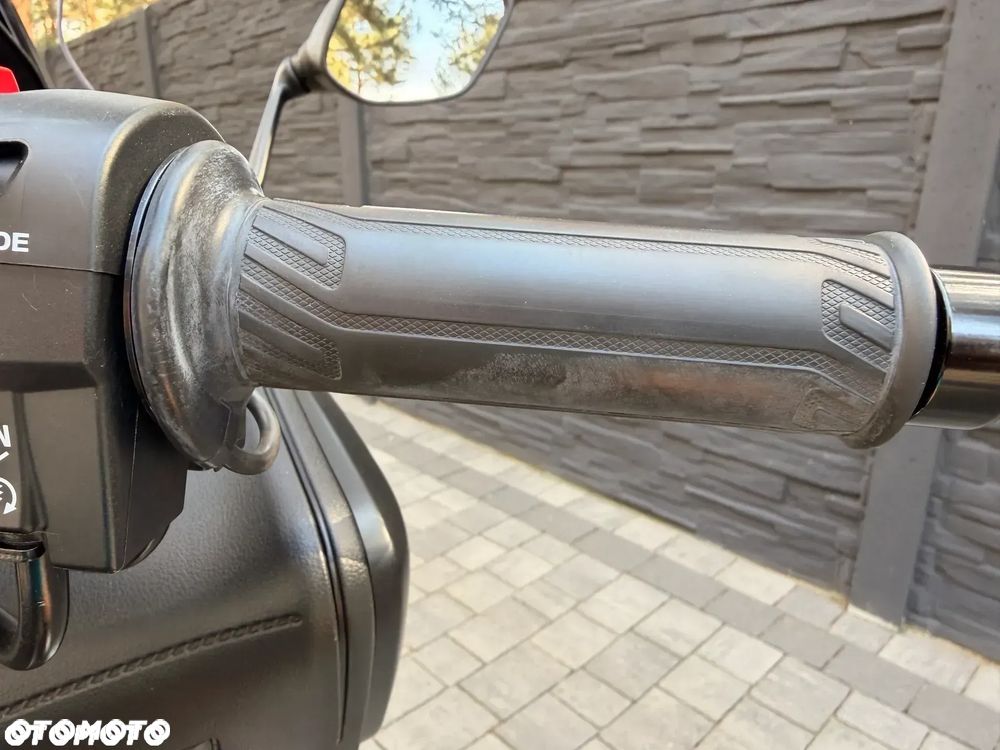 Yamaha Tmax - 23