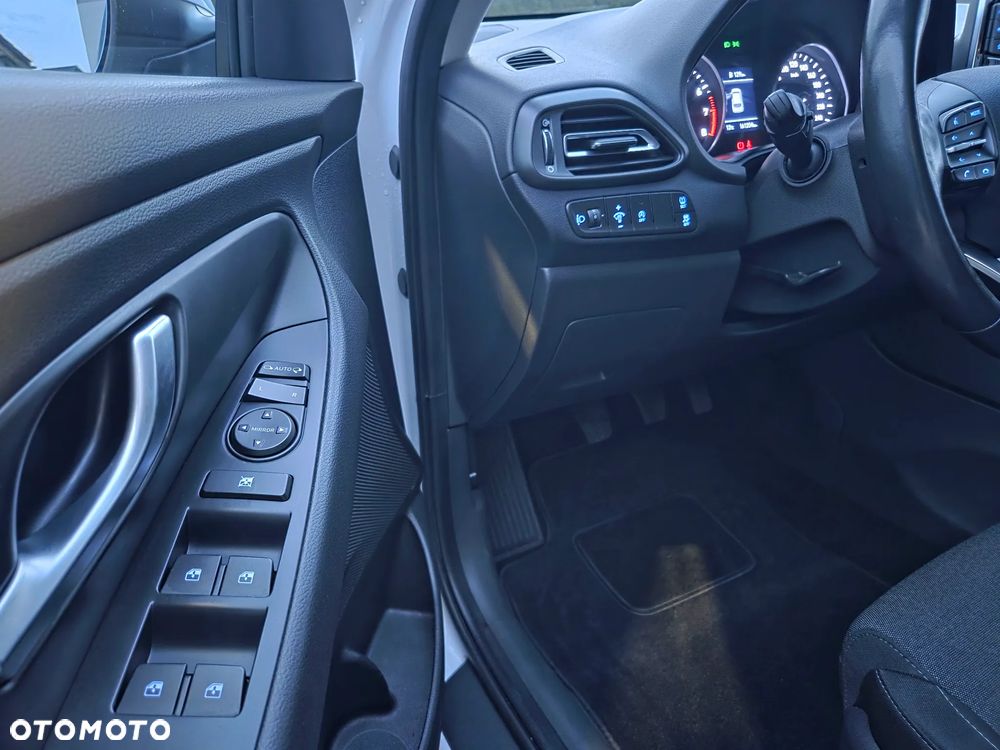 Hyundai i30 1.5 DPI Comfort - 26