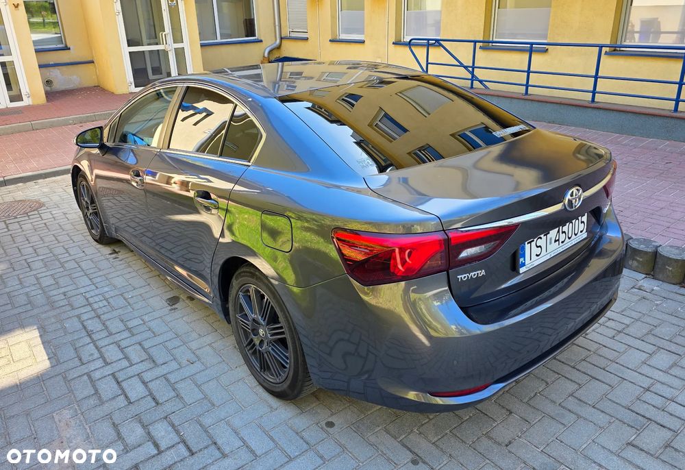Toyota Avensis 2.0 D-4D Premium - 8