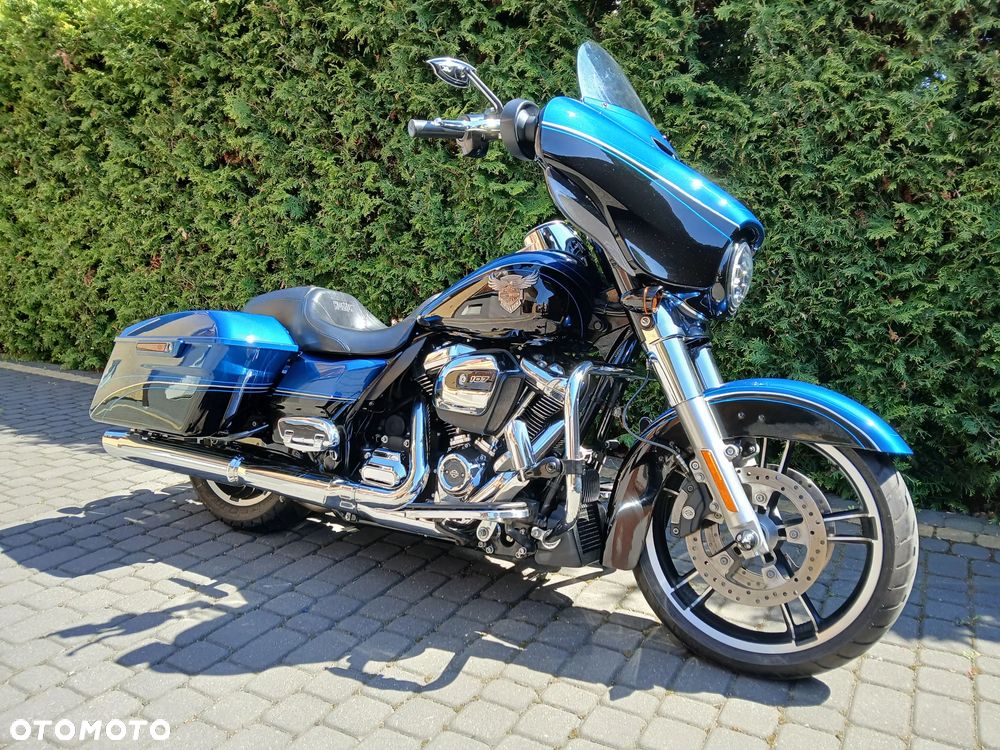 Harley-Davidson CVO Street Glide - 1