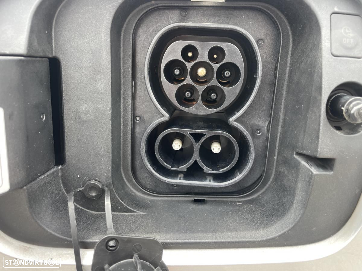 Kia e-Soul Vision - 32