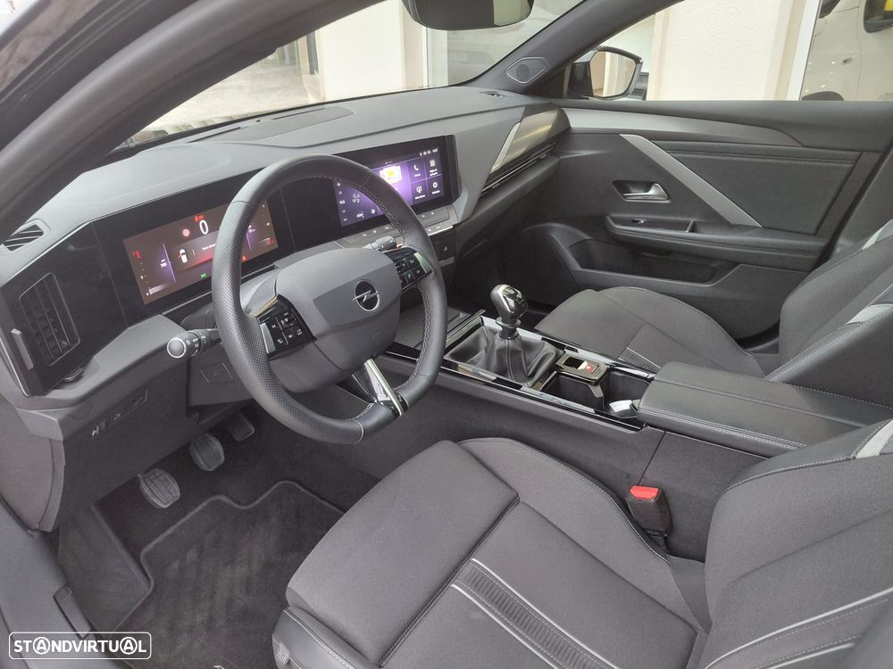 Opel Astra Sports Tourer 1.2 T GS Line - 3