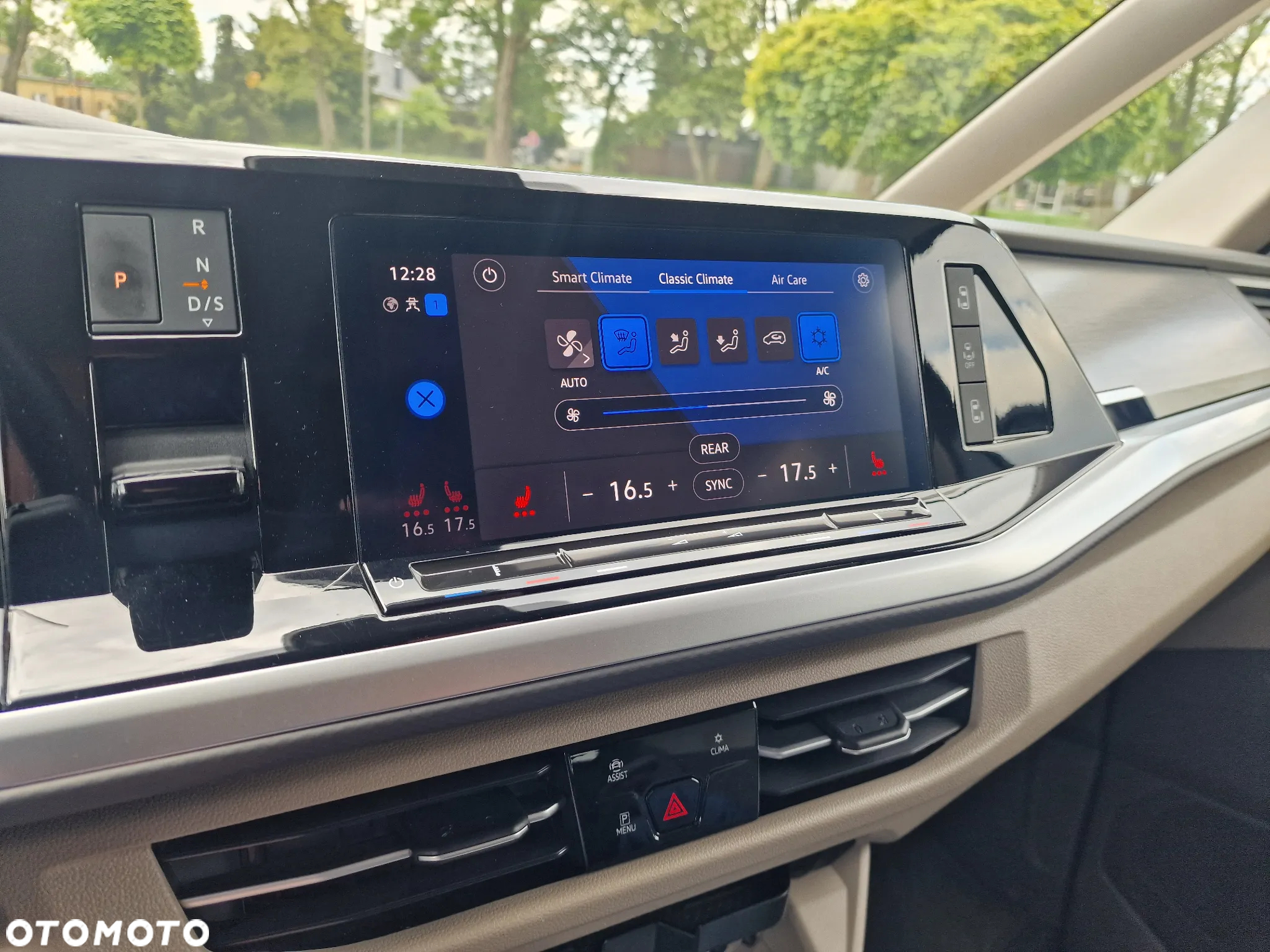Volkswagen Multivan 6.1 2.0 TDI L1 Highline DSG - 11