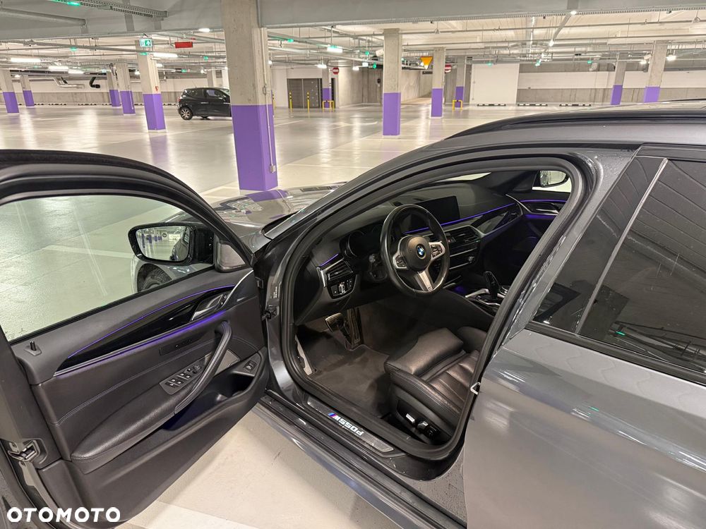 BMW Seria 5 M550d xDrive - 26