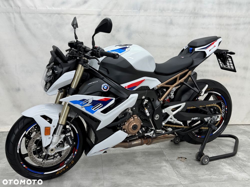 BMW S - 2