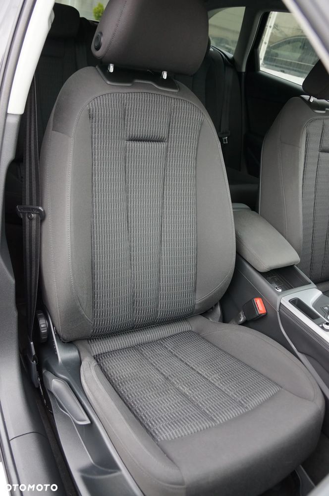 Audi A4 Avant 2.0 TDI clean diesel Quattro - 31
