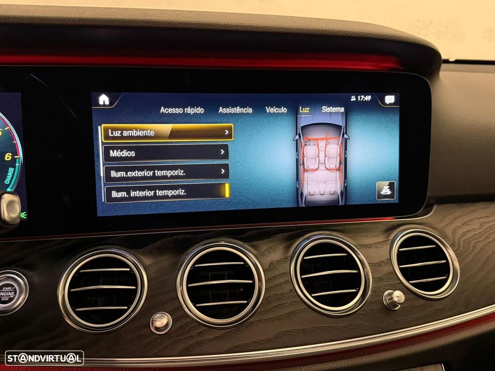 Mercedes-Benz E 300 de Avantgarde 4Matic - 33