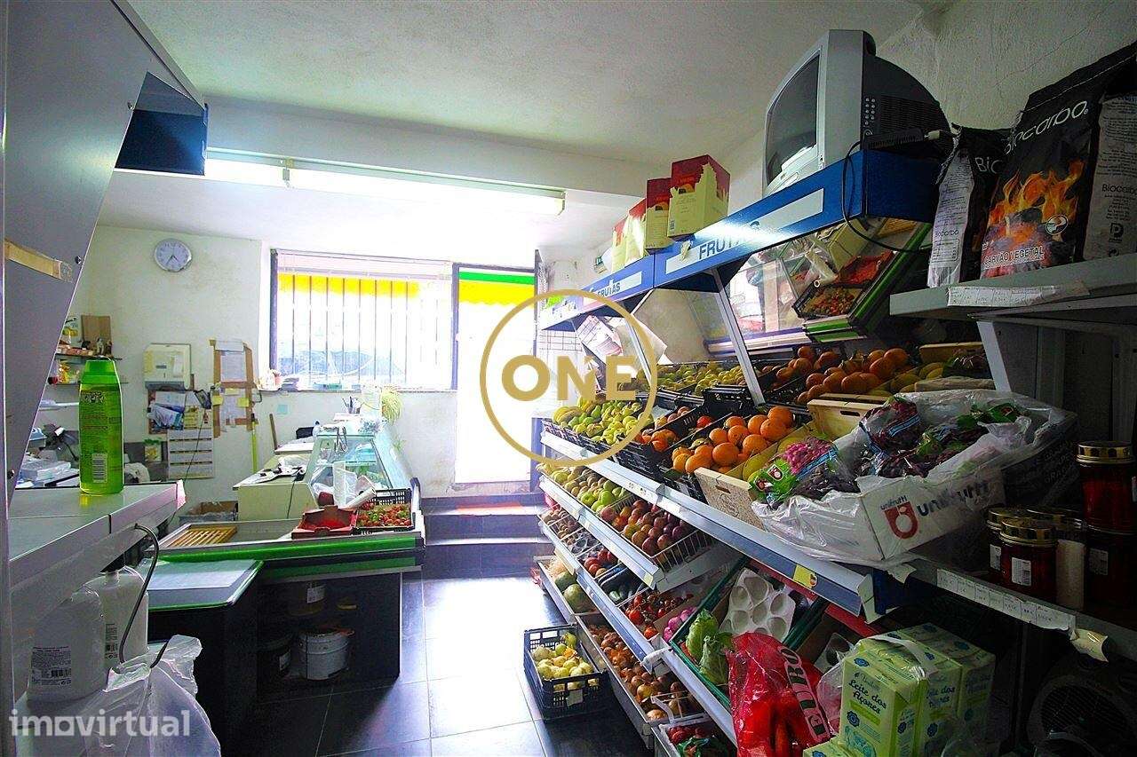 Frutaria, Charcutaria e Mini-Mercado para Trespasse em Lemenhe – Negóc - Grande imagem: 5/7