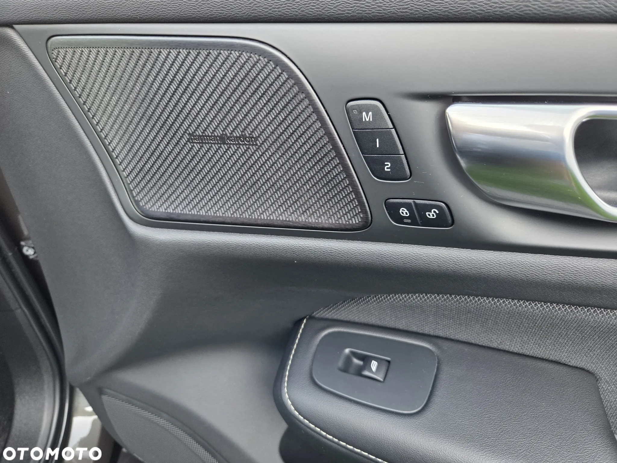 Volvo V60 T6 AWD Recharge Geartronic RDesign - 14