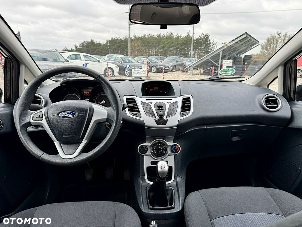 Ford Fiesta - 13
