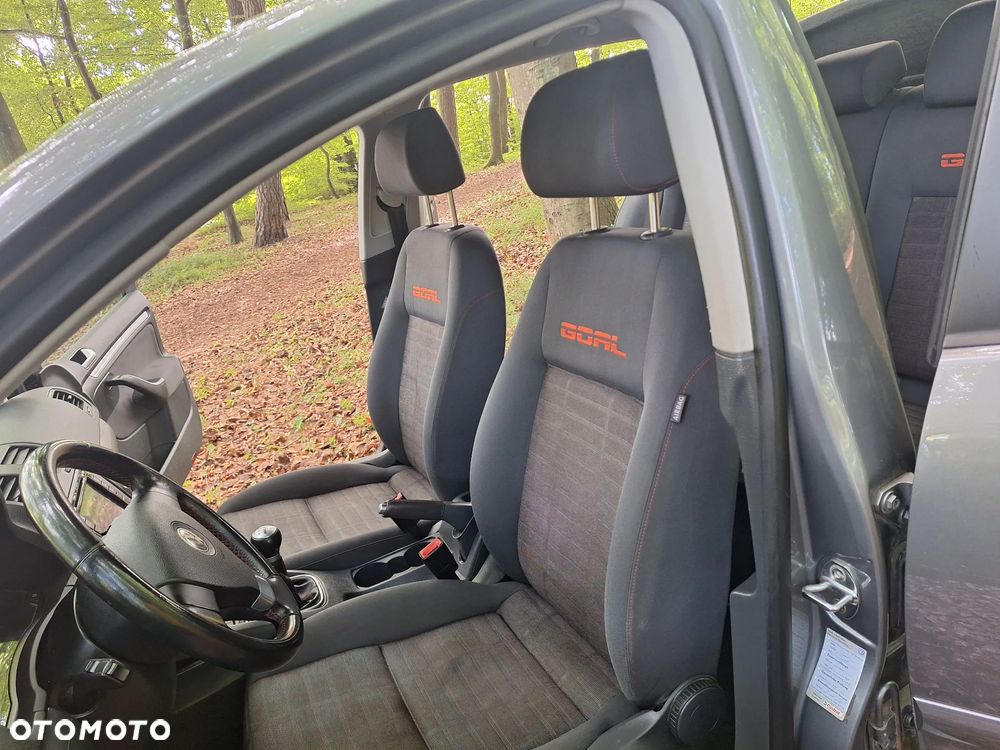 Volkswagen Golf 1.4 Goal - 31