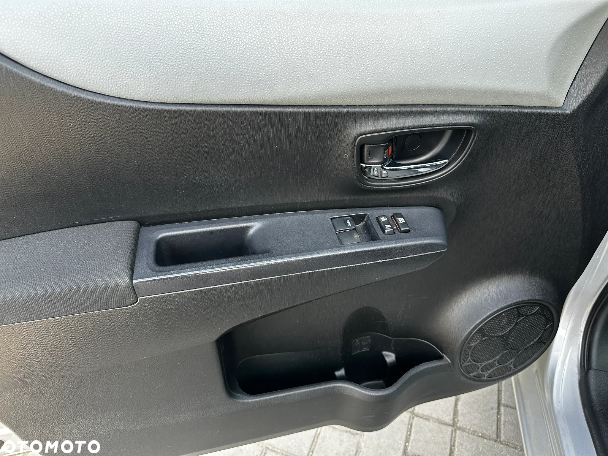 Toyota Yaris - 18
