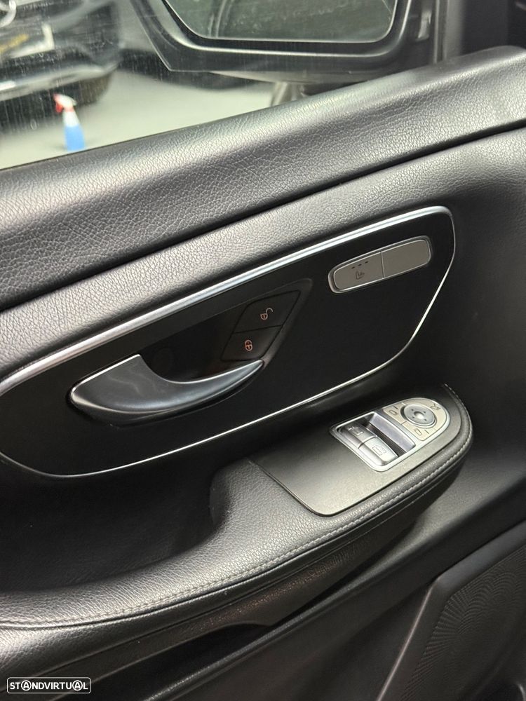 Mercedes-Benz V 220 d Compacto Avantgarde Aut. - 19