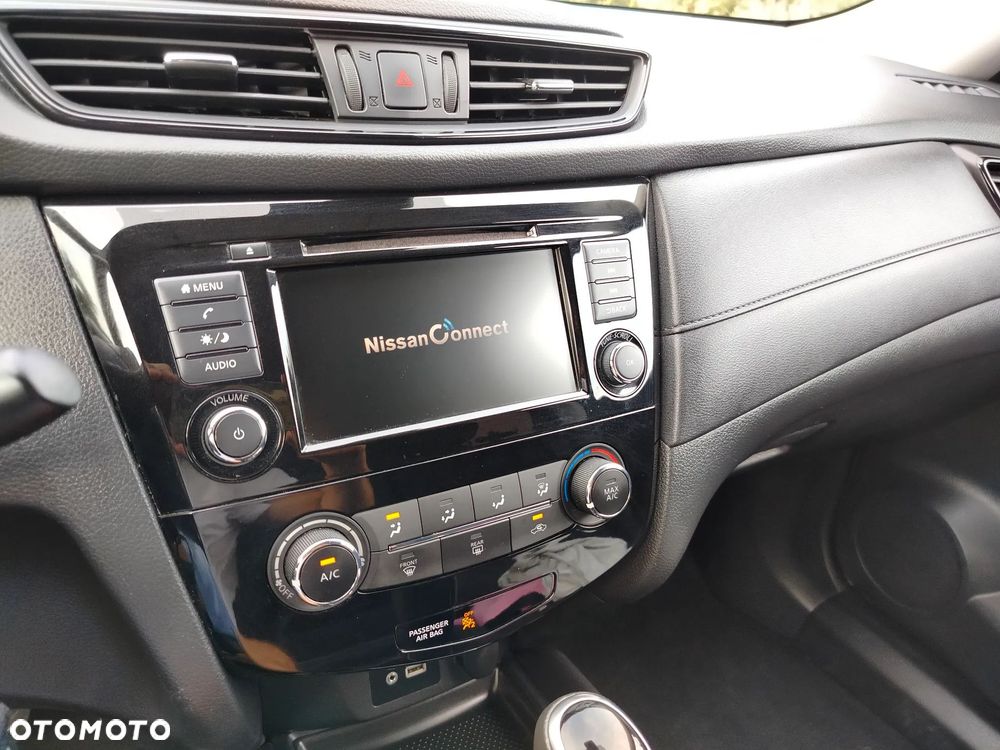 Nissan Rogue - 2