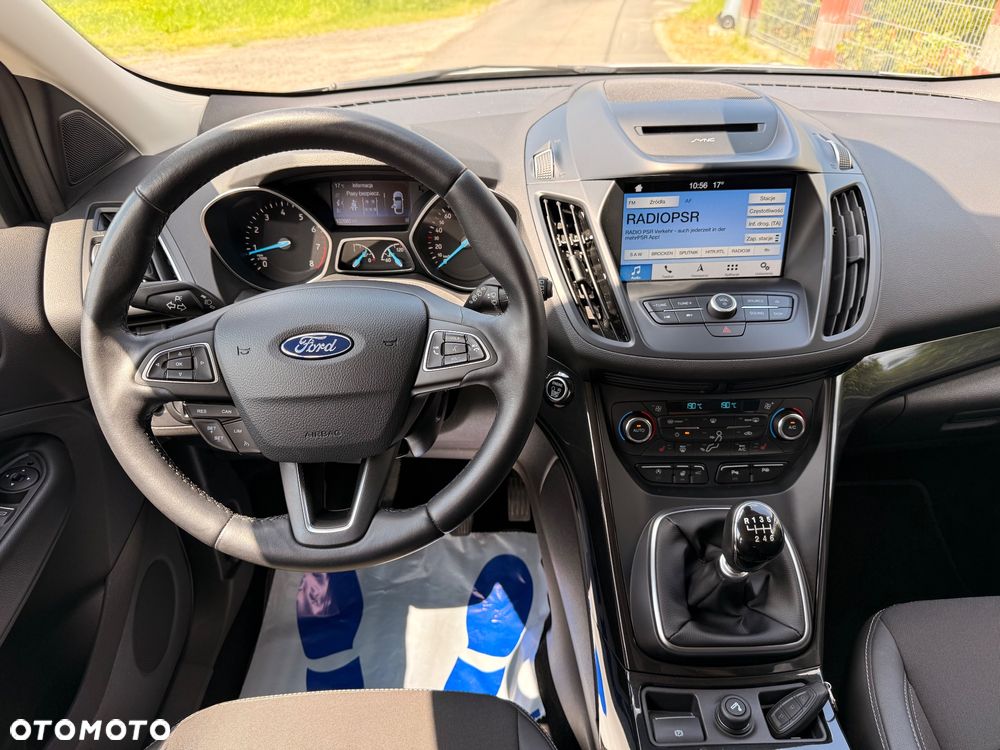 Ford Kuga 1.5 EcoBoost 2x4 Titanium - 14