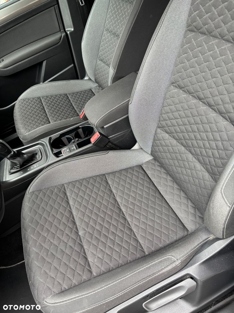 Volkswagen Touran 1.6 TDI SCR DSG Join - 31